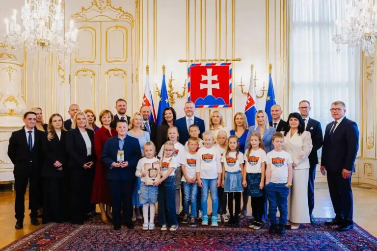 Deti a hostia iniciatívy Zdravšie školy v Prezidentskom paláci